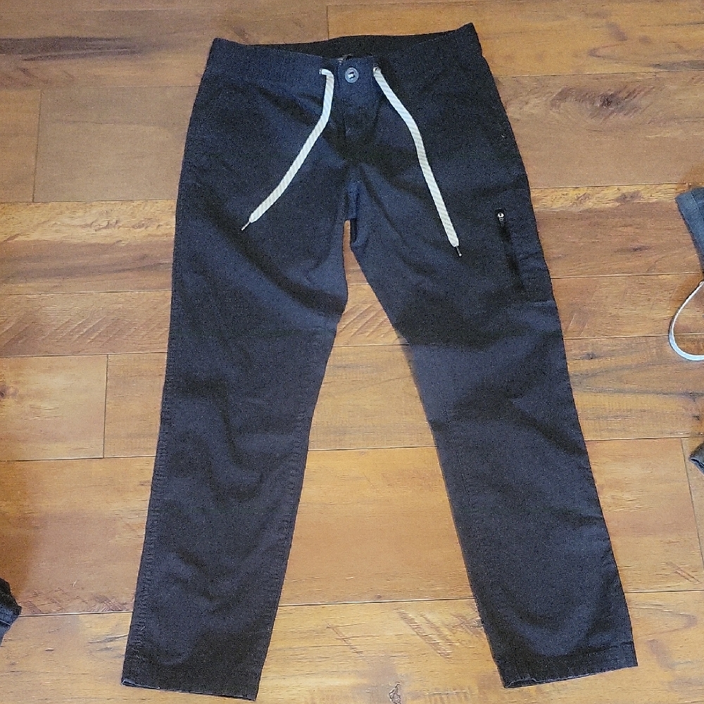 Women's sz medium Vuori the rise the shine pants gray